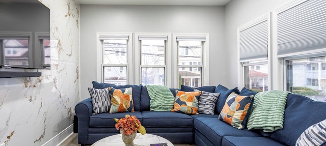 Spacious 3-bedroom with Wi-Fi, Parking- in welcoming New Rochelle neighborhood in New Rochelle