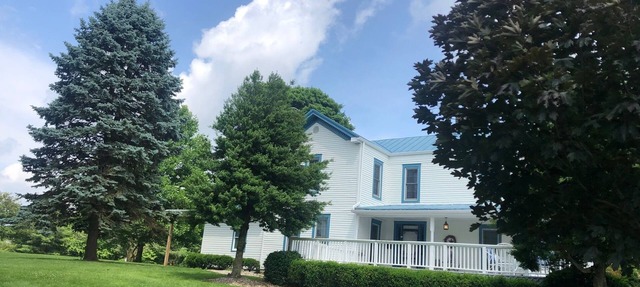 Spacious, comfortable, and, land! in Prospect