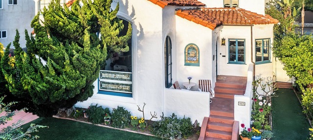 Spacious Home; Sunsets; Quiet Area in Point Loma, Near Downtown SD & Ocean Beach in San Diego
