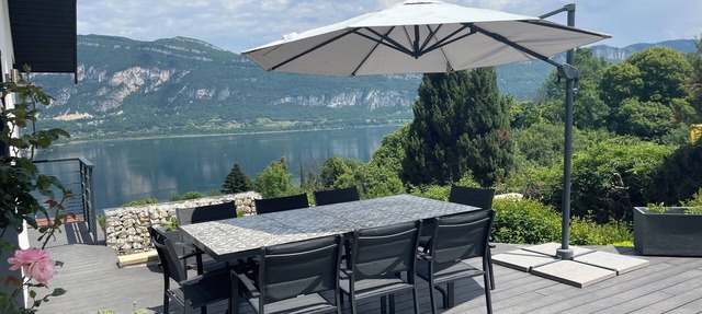 Spectacular Lake View Luxury Villa in Conjux in Conjux
