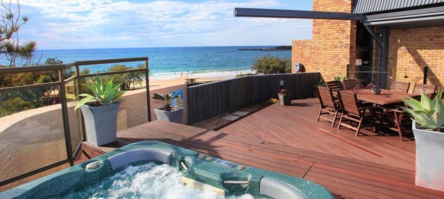 Spectacular Location and Views, 3 Bedrooms , Private Rooftop Spa in Mooloolaba