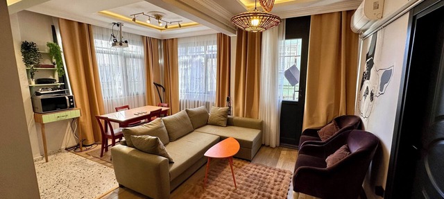 Stylish 3 Room Flat 3 AC, WiFi Walk to Grandbazaar High speed WiFi , AC in İstanbul