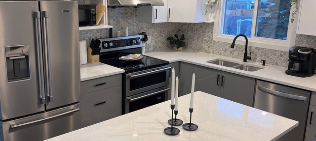 🌟 Stylish, Spacious 3BR WEM, AC — Pet Friendly, Near Top Attractions in Edmonton