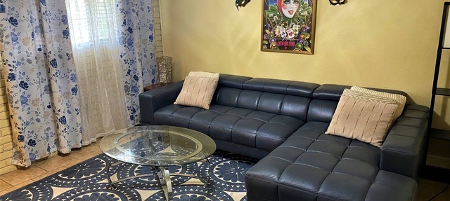 SUPER SUMMER SAVINGS! Cool and Eclectic , Perfect Downtown Spot minutes to LSU in Baton Rouge