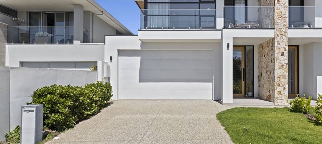 Swainson on Lexington in Henley Beach South