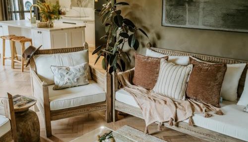 The Temple - Country Farm Retreat in Launching Place