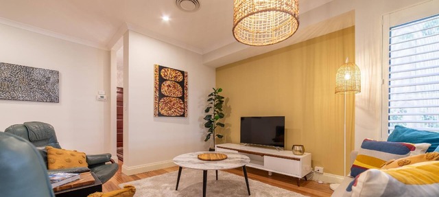 This house is a 3 bedroom(s), 2 bathrooms, located in Greenmount, Western Australia. in Greenmount