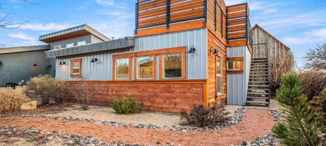 Timber & Tin H 2Bed 2Bath w Pool & Rooftop Deck in Kanab