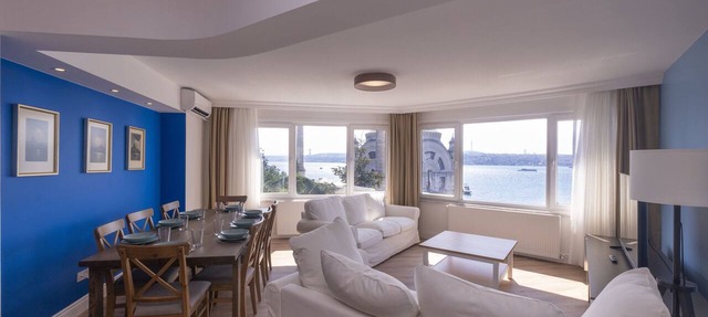 Top Floor 3BR Apartment · Bosphorus & Palace View · Central Beyoğlu in Beyoglu