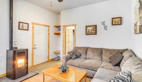 Townsend Cottage on UTV & Snowmobile Trail! in Townsend