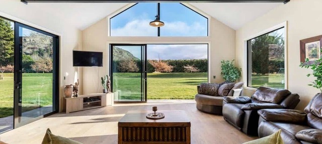 Travellers Retreat Live The Dream in Arrow Junction
