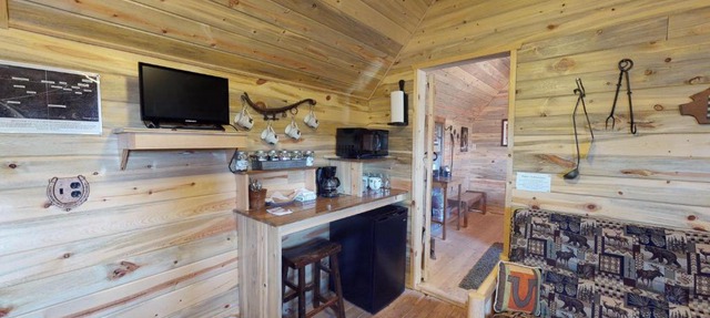 Trigger Cabin in the Barn in Monticello