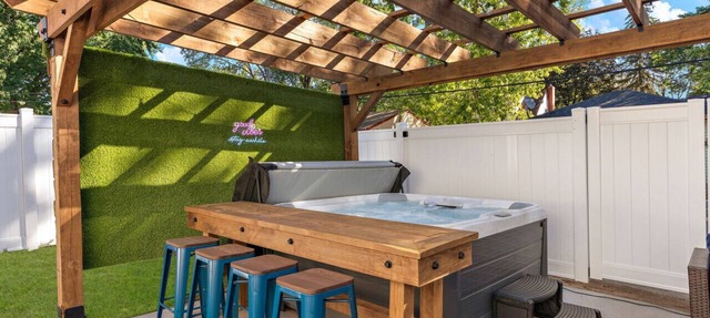 Ultimate Group Getaway: Sleeps 16, Hot Tub, Arcade, & 5 Min from Mall of America in Minneapolis