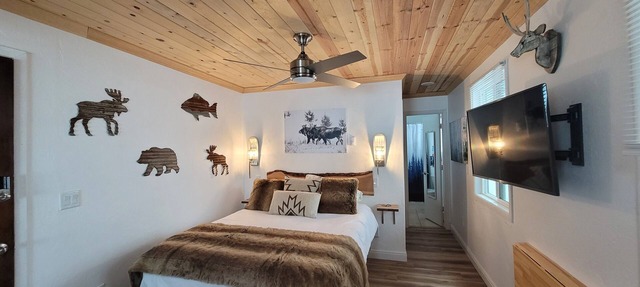 Vail - 2 Guests - Private Studio w/Queen Bed - Pet Friendly! in Vail