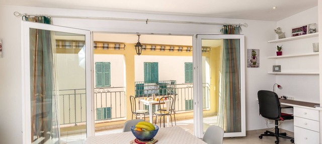 Very beautiful 3-room terrace, in the heart of the old town, beach and port at 250 m in Antibes