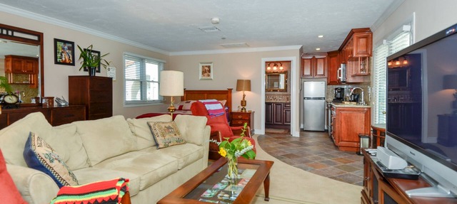 VILLA ESCONDIDO stunning one of a kind luxury suite with views and a pool in Escondido