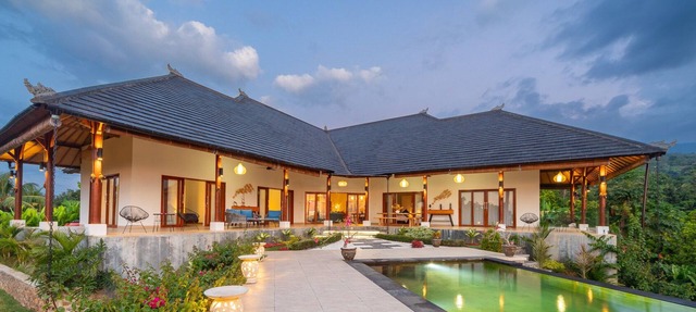 Villa Linggah Longgah, Bali - Spectacular Clifftop Elegance! in Kabupaten Buleleng