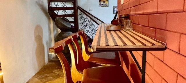 Vintage 4BHK Duplex Villa in Mumbai