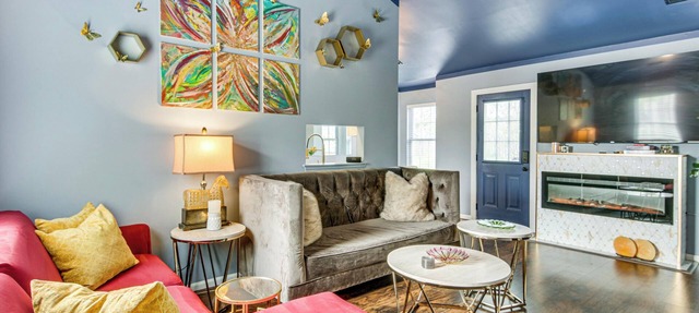 Vintage-Chic Getaway: 6 Mi to Uptown Charlotte in Charlotte