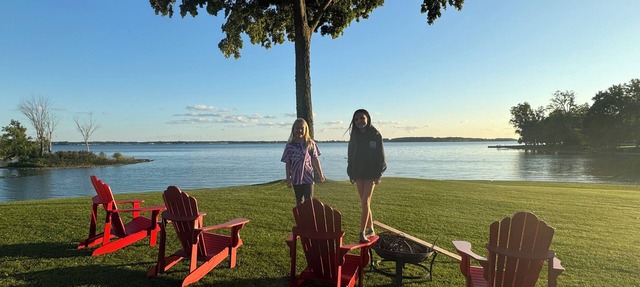 Wolfe Island Escape for all seasons or time of year. Over 10 acres to explore! in Wolfe Island