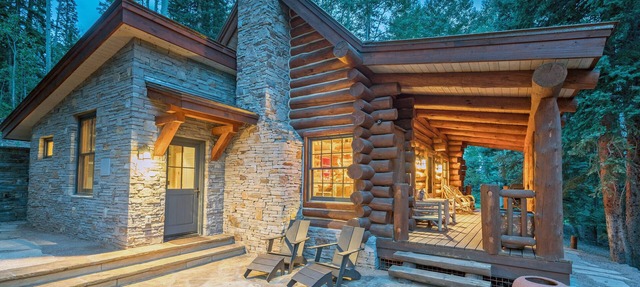 YELLOW BRICK CABIN - Ski-in/out cabin, Mountain Village with private hot tub! in Mountain Village