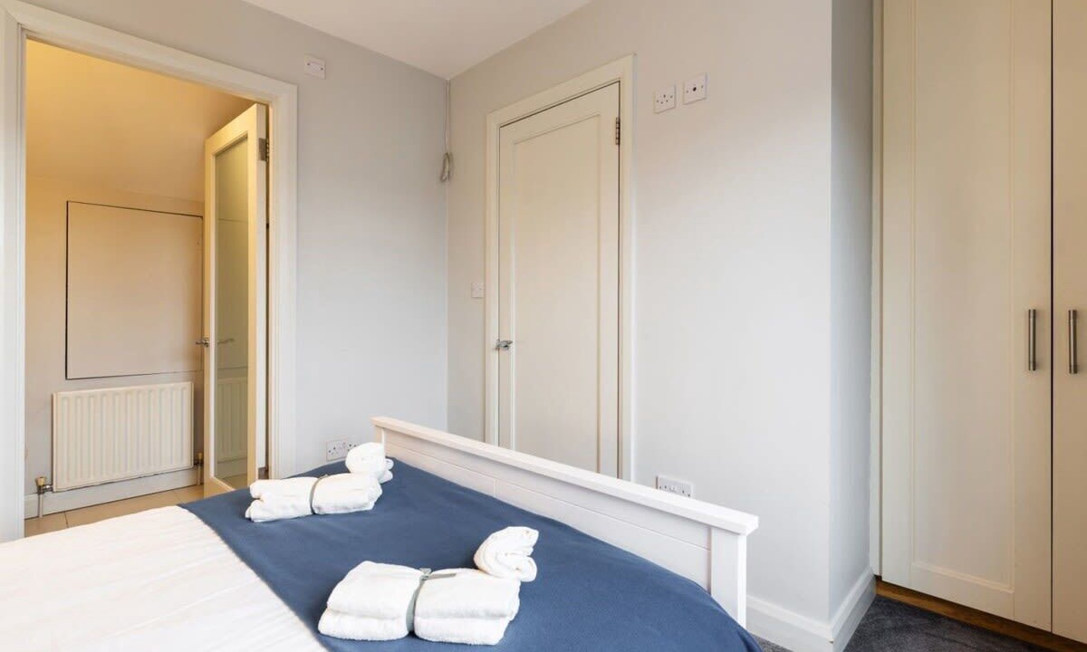 Photo of Bedroom in Portobello