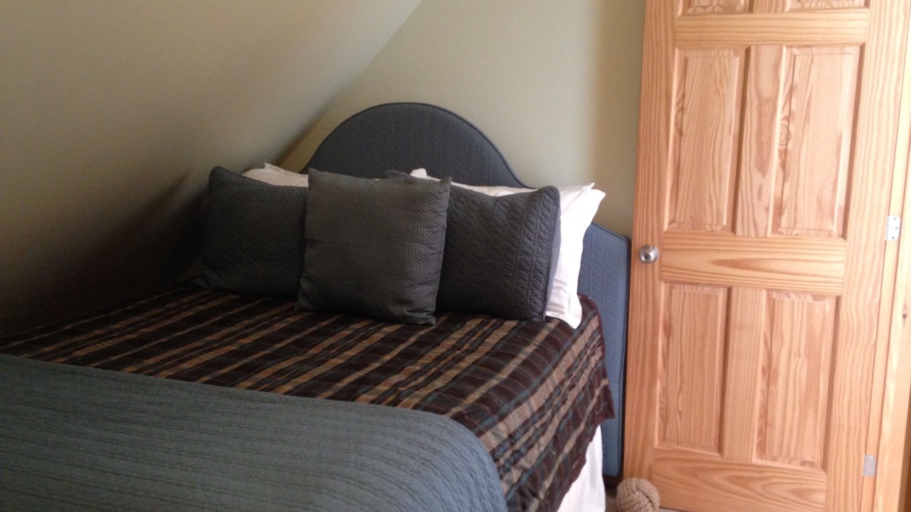 Photo of Bedroom in Green Gables