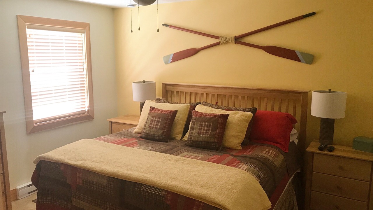 Photo of Bedroom in Green Gables