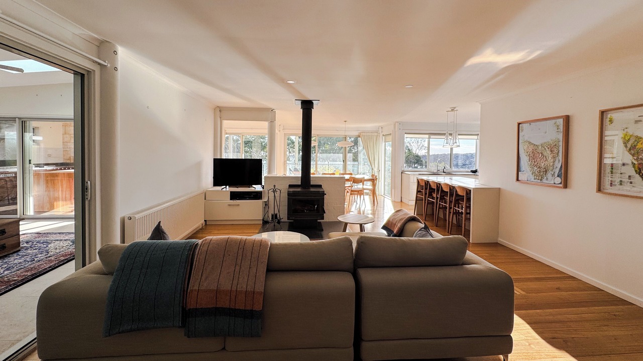 Photo of Livingroom in Binalong Bay