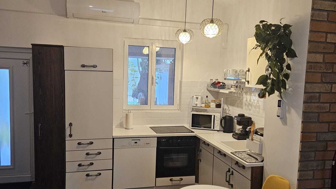 Photo of Kitchen in Enying