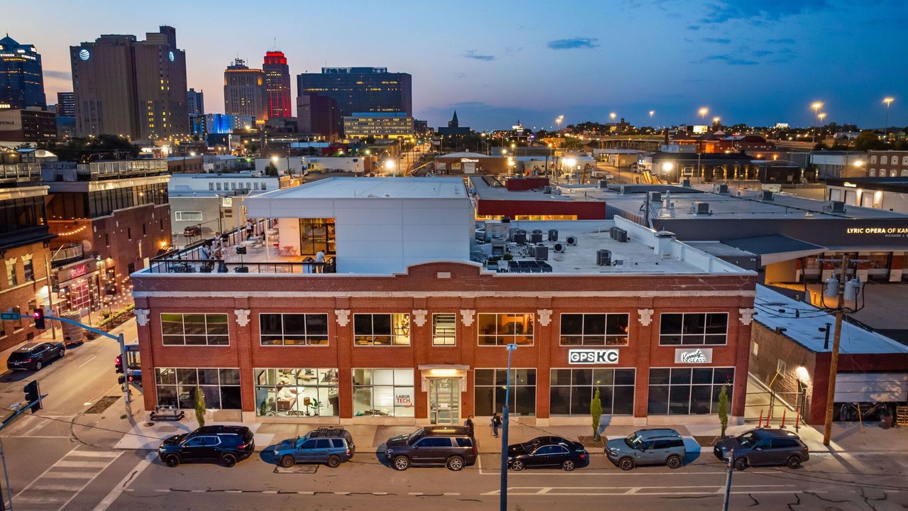 Photo of Outdoor in Crossroads Arts District