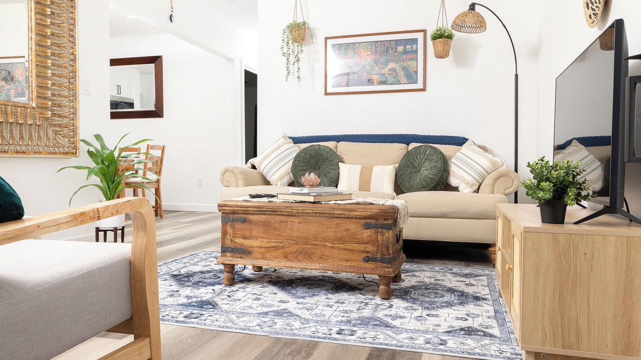 Photo of Livingroom in Mahncke Park