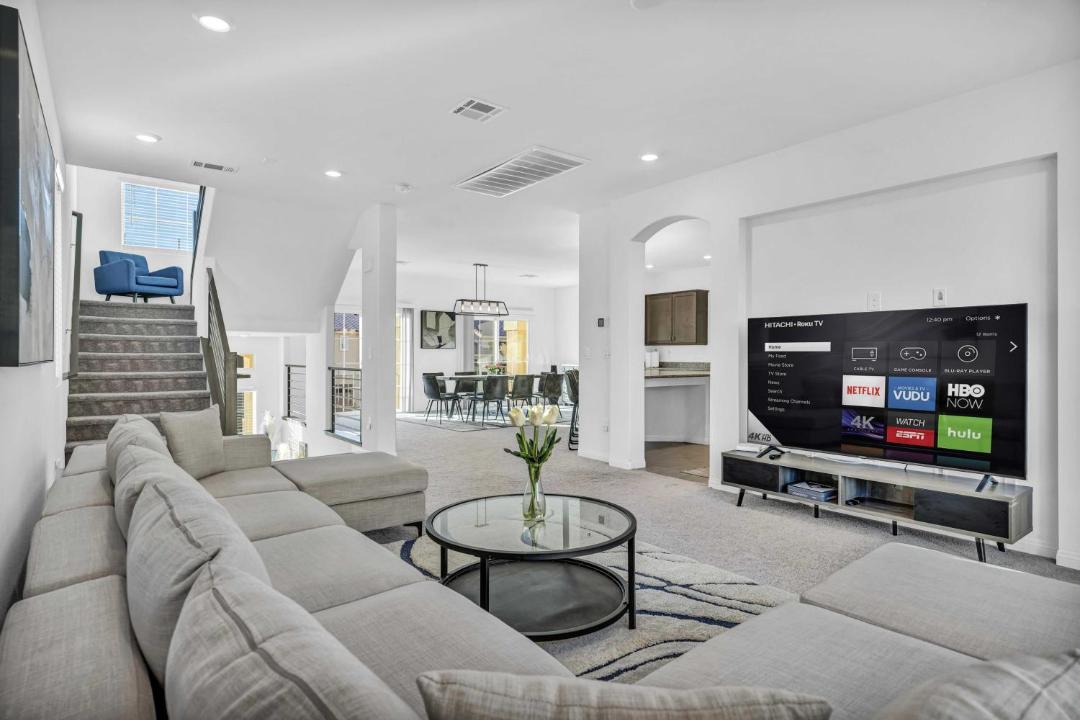 Photo of Livingroom in Enterprise