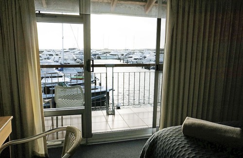 Fremantle Apartment | Waterfront spectacular