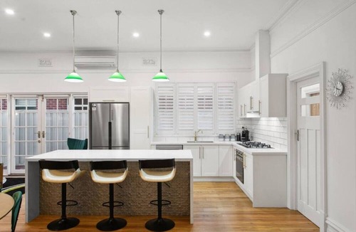 Inglewood House | The Sapphire House | Art Deco, Arcade, Fenced Yard