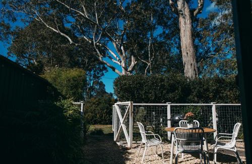 Kangaroo Valley House | Wyobie Gum Leaf