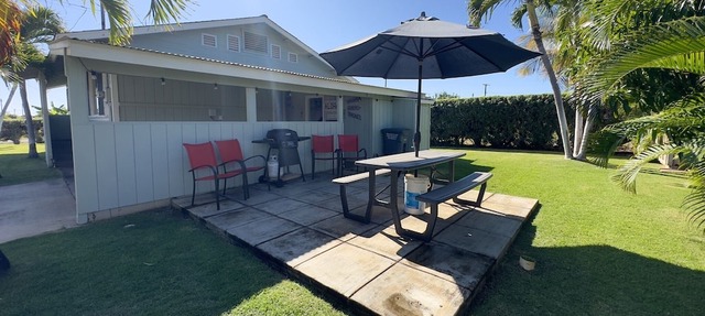 Hale Mano Kia - Classic 3 BR West Side Bungalow . Steps from the beach! in Kekaha