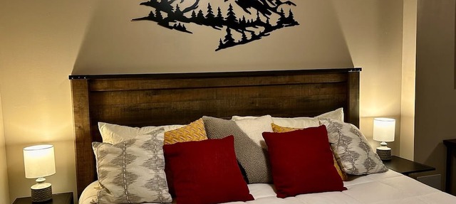 Cozy Basement Apartment - Easy Drive to Ski Resorts - Massage Chair! in Sandy