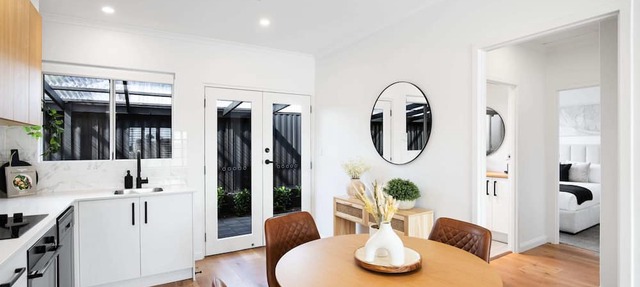 Frankie's Retreat Henley Beach in Henley Beach