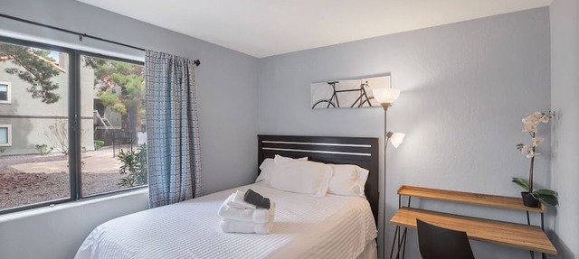 Superhost 5 Star ⭐️ Service Large 3 Bedroom in Las Vegas