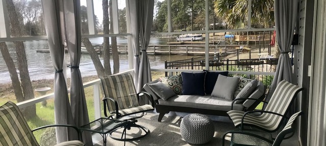 “Captain’s Quarters” Lake Murray vacation home, awesome views, close to marina. in Chapin