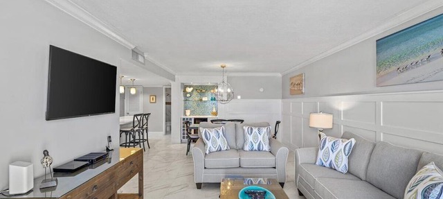 302- Beautiful Gulf-Front condominium With Exceptional Views! in Destin