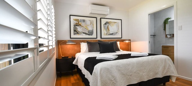 Birds 'n' Bloom Cottages in Yungaburra