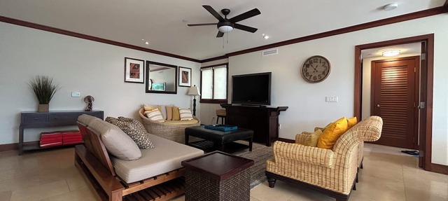 Ko Olina Luxury beachfront condo next to Disney Aulani and Marriott's Beach Club in Kapolei