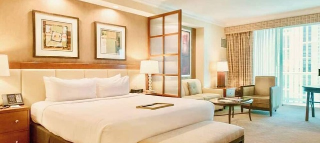No Resort Fee | Balcony Strip Views, Pools & Parking in Las Vegas
