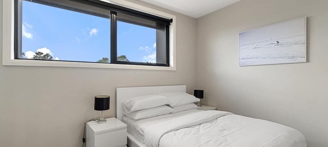 Modern 3-Bedroom Townhouse in Quiet Greenway in Greenway