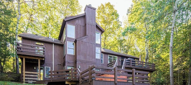 Cedar Slope Sanctuary~ Sleeps12~Hot Tub~Sauna in Galena