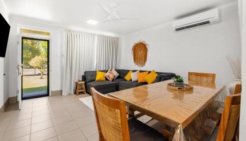 Top End Lifestyle 3BR home with large yard and pool in Jingili