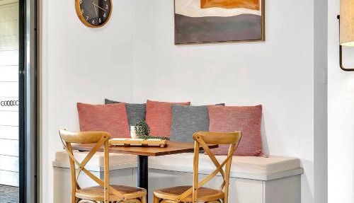 Port Parade - Poolside BBQs and Modern Beach Living in Port Willunga