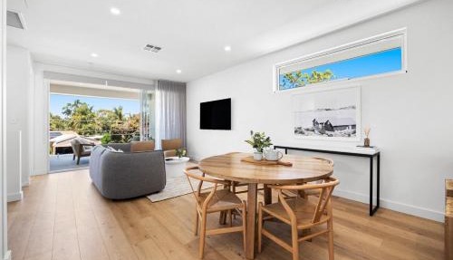 The Palmstone Collective - 4BR, Wifi, Parking in Glenelg